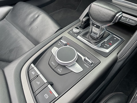 5.2 FSI V10 Spyder 2dr Petrol S Tronic quattro Euro 6 (s/s) (540 ps)