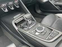 AUDI R8 5.2 FSI V10 Spyder 2dr Petrol S Tronic quattro Euro 6 (s/s) (540 ps)