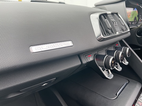 5.2 FSI V10 Spyder 2dr Petrol S Tronic quattro Euro 6 (s/s) (540 ps)