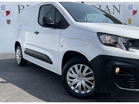 1.5 BlueHDi 1000 Professional Standard Panel Van 5dr Diesel Manual SWB Euro 6 (s/s) (100 bhp)
