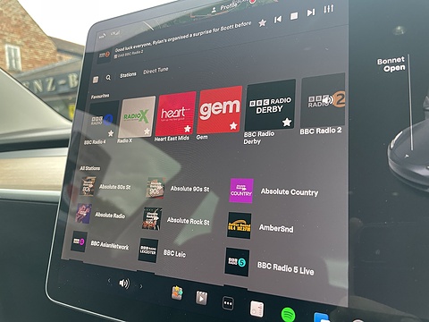 (Dual Motor) Performance Saloon 4dr Electric Auto 4WDE (Performance Upgrade) (449 bhp)