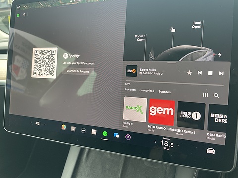 (Dual Motor) Performance Saloon 4dr Electric Auto 4WDE (Performance Upgrade) (449 bhp)