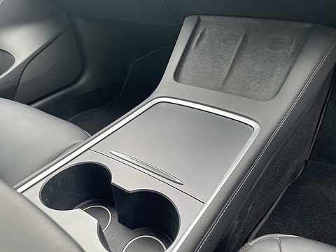 (Dual Motor) Performance Saloon 4dr Electric Auto 4WDE (Performance Upgrade) (449 bhp)