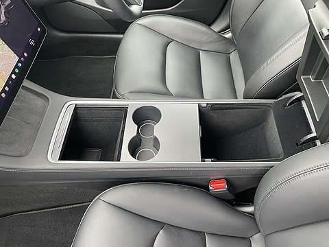 (Dual Motor) Performance Saloon 4dr Electric Auto 4WDE (Performance Upgrade) (449 bhp)