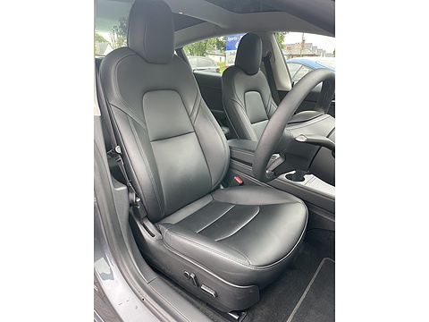 (Dual Motor) Performance Saloon 4dr Electric Auto 4WDE (Performance Upgrade) (449 bhp)