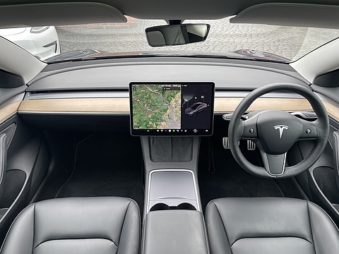 (Dual Motor) Performance Saloon 4dr Electric Auto 4WDE (Performance Upgrade) (449 bhp)