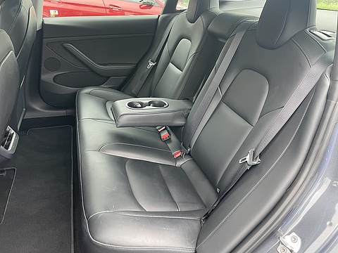 (Dual Motor) Performance Saloon 4dr Electric Auto 4WDE (Performance Upgrade) (449 bhp)