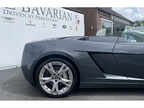5.0 V10 Spyder 2dr Petrol EGear 4WD Euro 4 (520 ps)