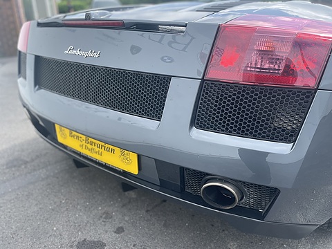 5.0 V10 Spyder 2dr Petrol EGear 4WD Euro 4 (520 ps)