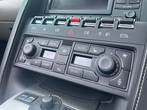 5.0 V10 Spyder 2dr Petrol EGear 4WD Euro 4 (520 ps)