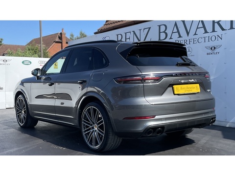 4.0 V8 E-Hybrid 14.1kWh Turbo S SUV 5dr Petrol Plug-in Hybrid TiptronicS 4WD Euro 6 (s/s) (680 ps)