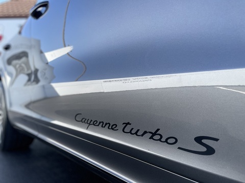 4.0 V8 E-Hybrid 14.1kWh Turbo S SUV 5dr Petrol Plug-in Hybrid TiptronicS 4WD Euro 6 (s/s) (680 ps)