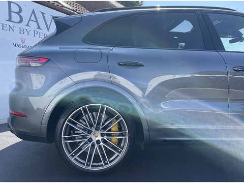 4.0 V8 E-Hybrid 14.1kWh Turbo S SUV 5dr Petrol Plug-in Hybrid TiptronicS 4WD Euro 6 (s/s) (680 ps)