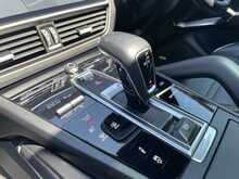 Porsche Cayenne 4.0 V8 E-Hybrid 14.1kWh Turbo S SUV 5dr Petrol Plug-in Hybrid TiptronicS 4WD Euro 6 (s/s) (680 ps)