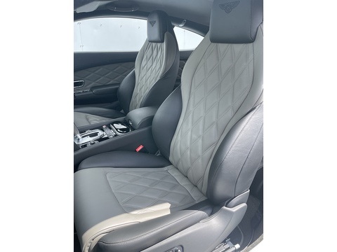 4.0 V8 GT S Coupe 2dr Petrol Auto 4WD Euro 5 (528 ps)