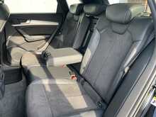 Audi Q5 2.0 TDI 40 S line SUV 5dr Diesel S Tronic quattro Euro 6 (s/s) (190 ps)