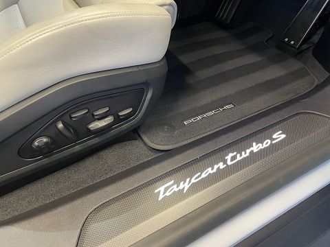 Performance Plus 93.4kWh Turbo S Saloon 4dr Electric Auto 4WD (11kW Charger) (761 ps)