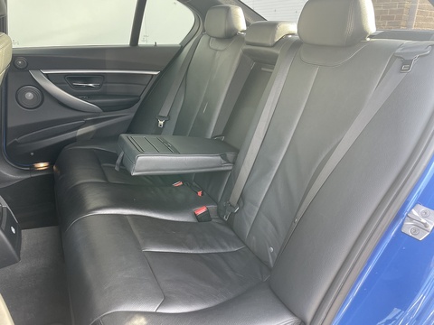 3.0 335d M Sport Shadow Edition Saloon 4dr Diesel Auto xDrive Euro 6 (s/s) (313 ps)