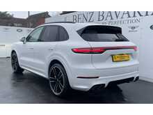 Porsche Cayenne 4.0T V8 Turbo SUV 5dr Petrol TiptronicS 4WD Euro 6 (s/s) (550 ps)
