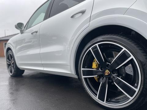 4.0T V8 Turbo SUV 5dr Petrol TiptronicS 4WD Euro 6 (s/s) (550 ps)