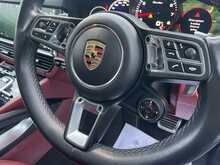 Porsche Cayenne 4.0T V8 Turbo SUV 5dr Petrol TiptronicS 4WD Euro 6 (s/s) (550 ps)