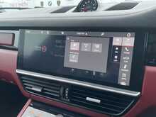 Porsche Cayenne 4.0T V8 Turbo SUV 5dr Petrol TiptronicS 4WD Euro 6 (s/s) (550 ps)