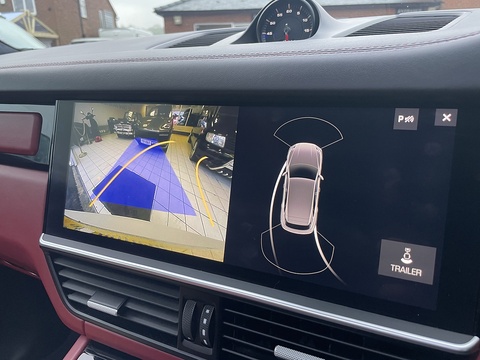 4.0T V8 Turbo SUV 5dr Petrol TiptronicS 4WD Euro 6 (s/s) (550 ps)