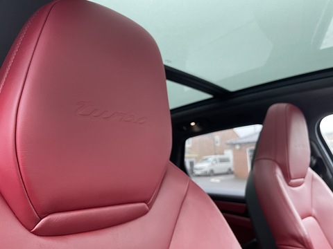 4.0T V8 Turbo SUV 5dr Petrol TiptronicS 4WD Euro 6 (s/s) (550 ps)