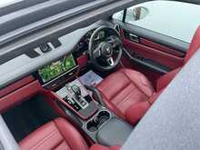 Porsche Cayenne 4.0T V8 Turbo SUV 5dr Petrol TiptronicS 4WD Euro 6 (s/s) (550 ps)