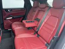 Porsche Cayenne 4.0T V8 Turbo SUV 5dr Petrol TiptronicS 4WD Euro 6 (s/s) (550 ps)