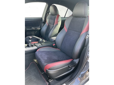 2.5T Type UK Saloon 4dr Petrol Manual 4WD Euro 6 (300 ps)