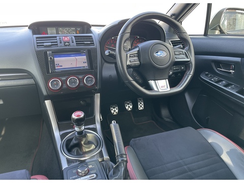 2.5T Type UK Saloon 4dr Petrol Manual 4WD Euro 6 (300 ps)