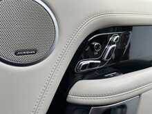 Land Rover Range Rover 4.4 SD V8 Vogue SE SUV 5dr Diesel Auto 4WD Euro 6 (s/s) (339 ps)