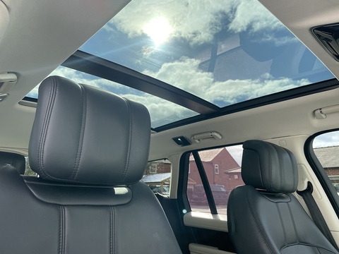 4.4 SD V8 Vogue SE SUV 5dr Diesel Auto 4WD Euro 6 (s/s) (339 ps)