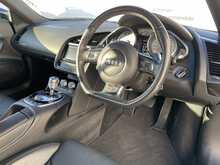 Audi R8 4.2 FSI V8 Coupe 2dr Petrol S Tronic quattro Euro 5 (430 ps)