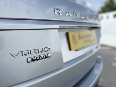 4.4 SD V8 Vogue SUV 5dr Diesel Auto 4WD Euro 6 (s/s) (339 ps)