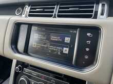 Land Rover Range Rover 4.4 SD V8 Vogue SUV 5dr Diesel Auto 4WD Euro 6 (s/s) (339 ps)