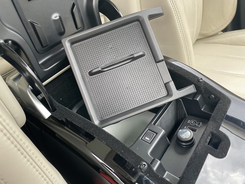 4.4 SD V8 Vogue SUV 5dr Diesel Auto 4WD Euro 6 (s/s) (339 ps)