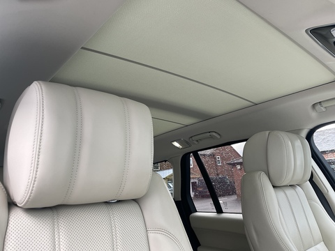 4.4 SD V8 Vogue SUV 5dr Diesel Auto 4WD Euro 6 (s/s) (339 ps)