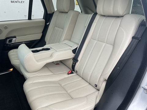 4.4 SD V8 Vogue SUV 5dr Diesel Auto 4WD Euro 6 (s/s) (339 ps)