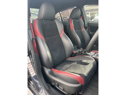 2.5T Final Edition Saloon 4dr Petrol Manual 4WD Euro 6 (300 ps)