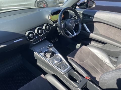 2.0 TDI ultra Sport Roadster 2dr Diesel Manual Euro 6 (s/s) (184 ps)