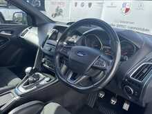 Ford Focus RS 2.3T EcoBoost Hatchback 5dr Petrol Manual AWD Euro 6 (s/s) (350 ps)