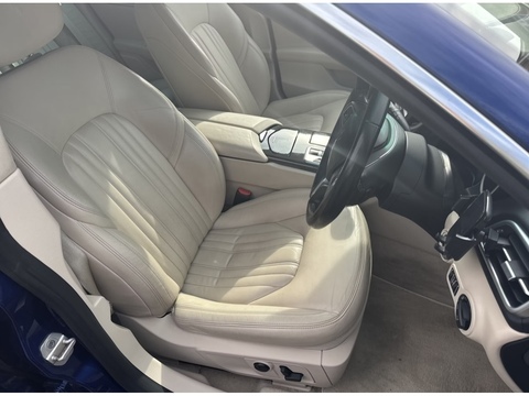 3.0D V6 Saloon 4dr Diesel ZF Euro 5 (s/s) (275 ps)