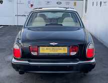 Bentley Arnage 6.8 Red Label Saloon 4dr Petrol Automatic (456 g/km, 400 bhp)