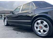 Bentley Arnage 6.8 Red Label Saloon 4dr Petrol Automatic (456 g/km, 400 bhp)