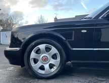 Bentley Arnage 6.8 Red Label Saloon 4dr Petrol Automatic (456 g/km, 400 bhp)
