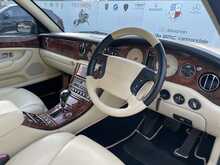 Bentley Arnage 6.8 Red Label Saloon 4dr Petrol Automatic (456 g/km, 400 bhp)