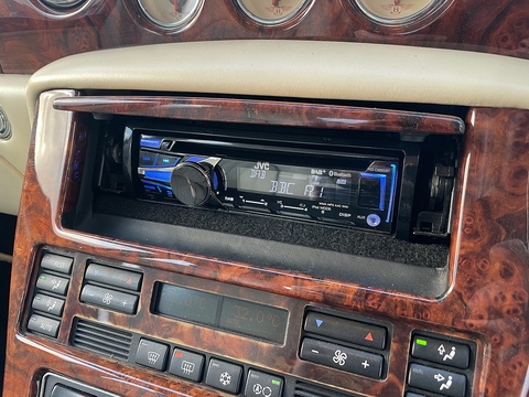 6.8 Red Label Saloon 4dr Petrol Automatic (456 g/km, 400 bhp)