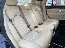 Bentley Arnage 6.8 Red Label Saloon 4dr Petrol Automatic (456 g/km, 400 bhp)